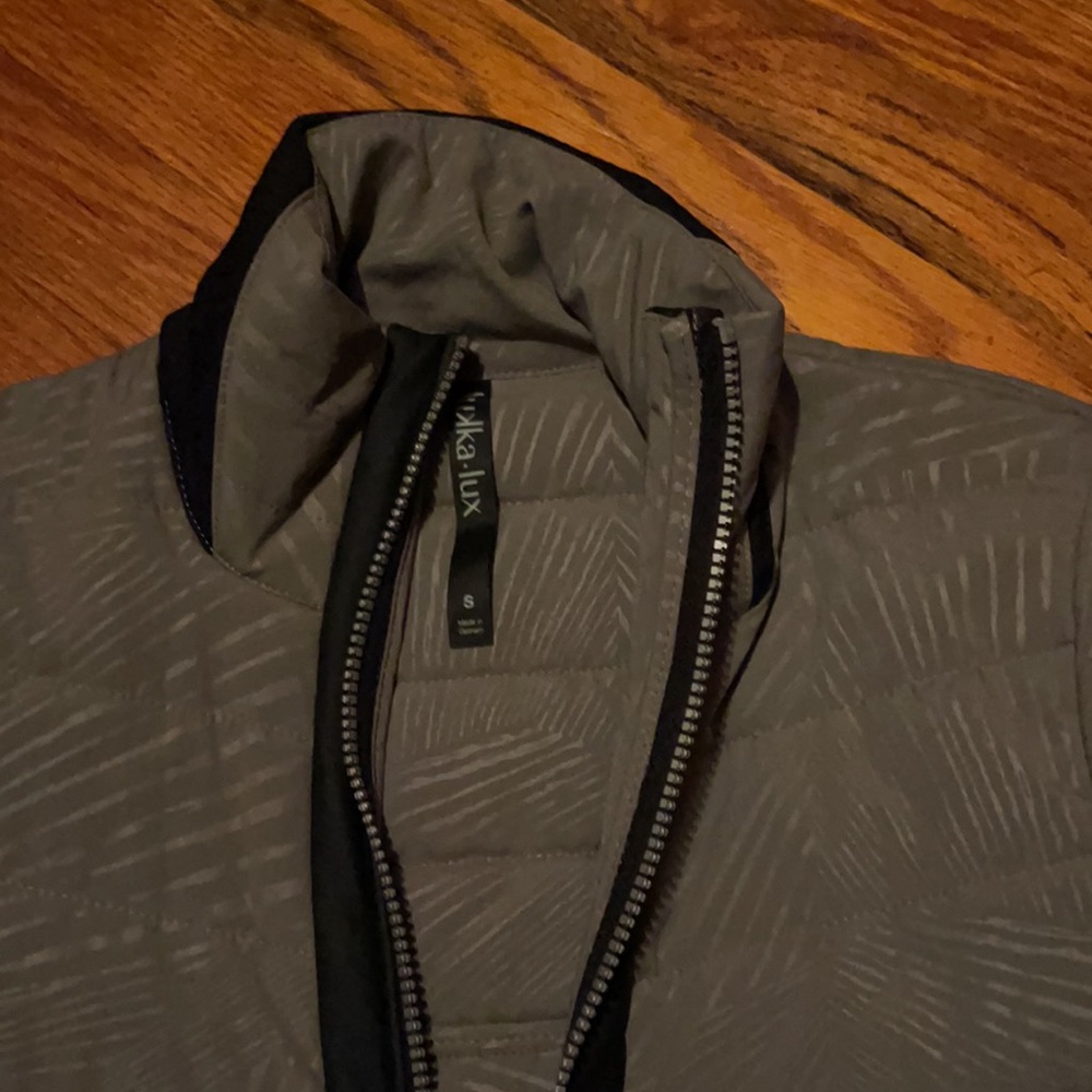 Jacket - Picture 2 of 3